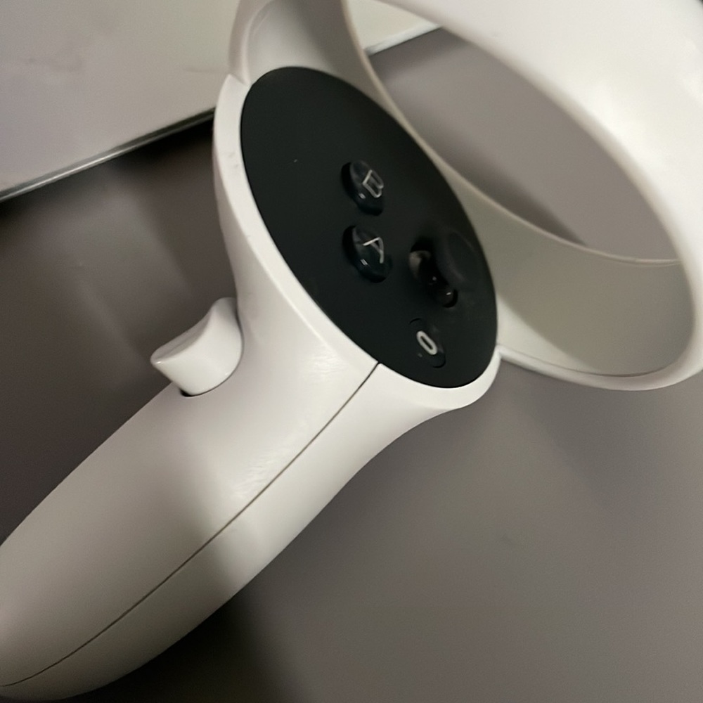 Oculus - Picture 2 of 4